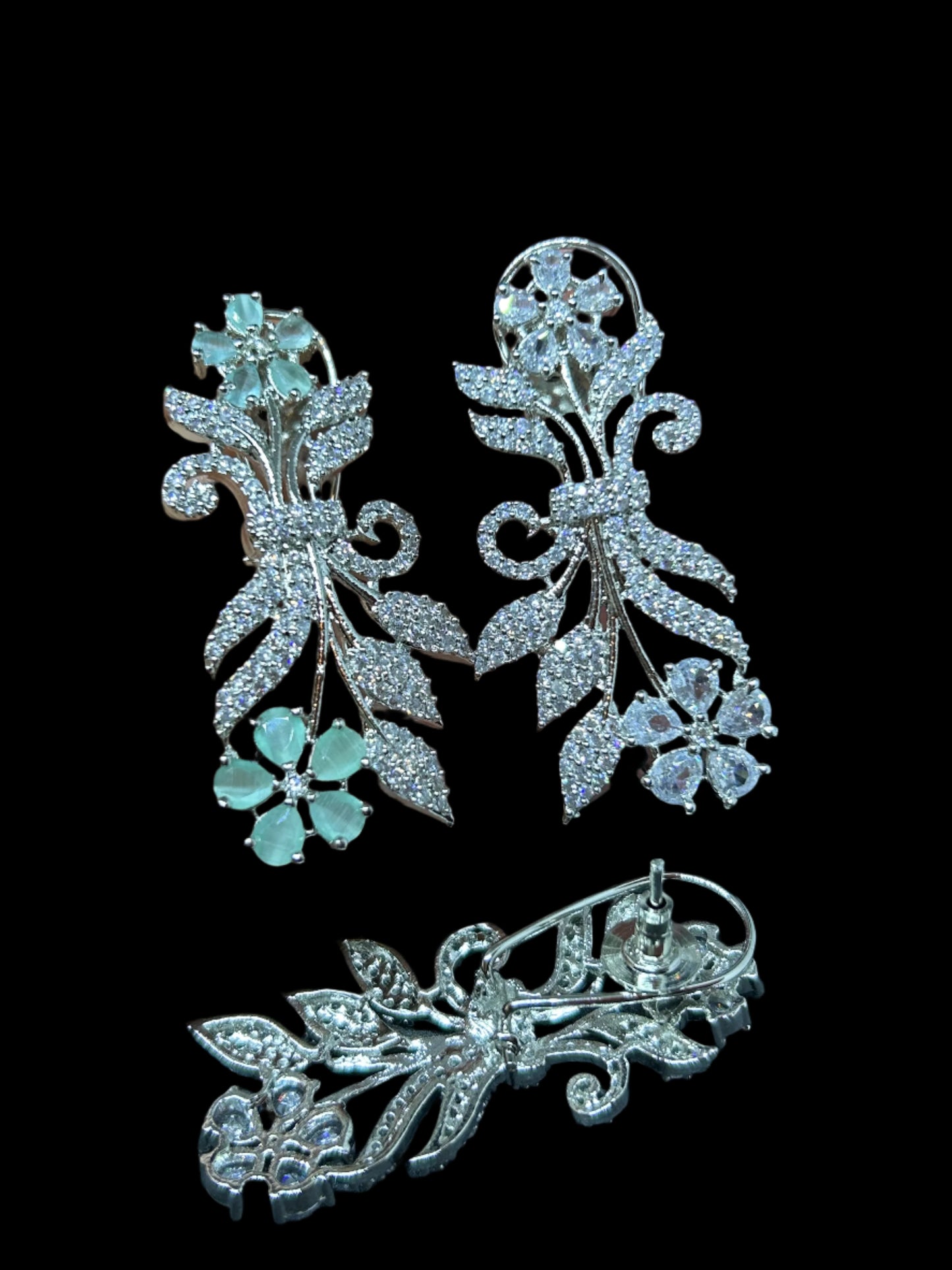 AD ear studs | earrings