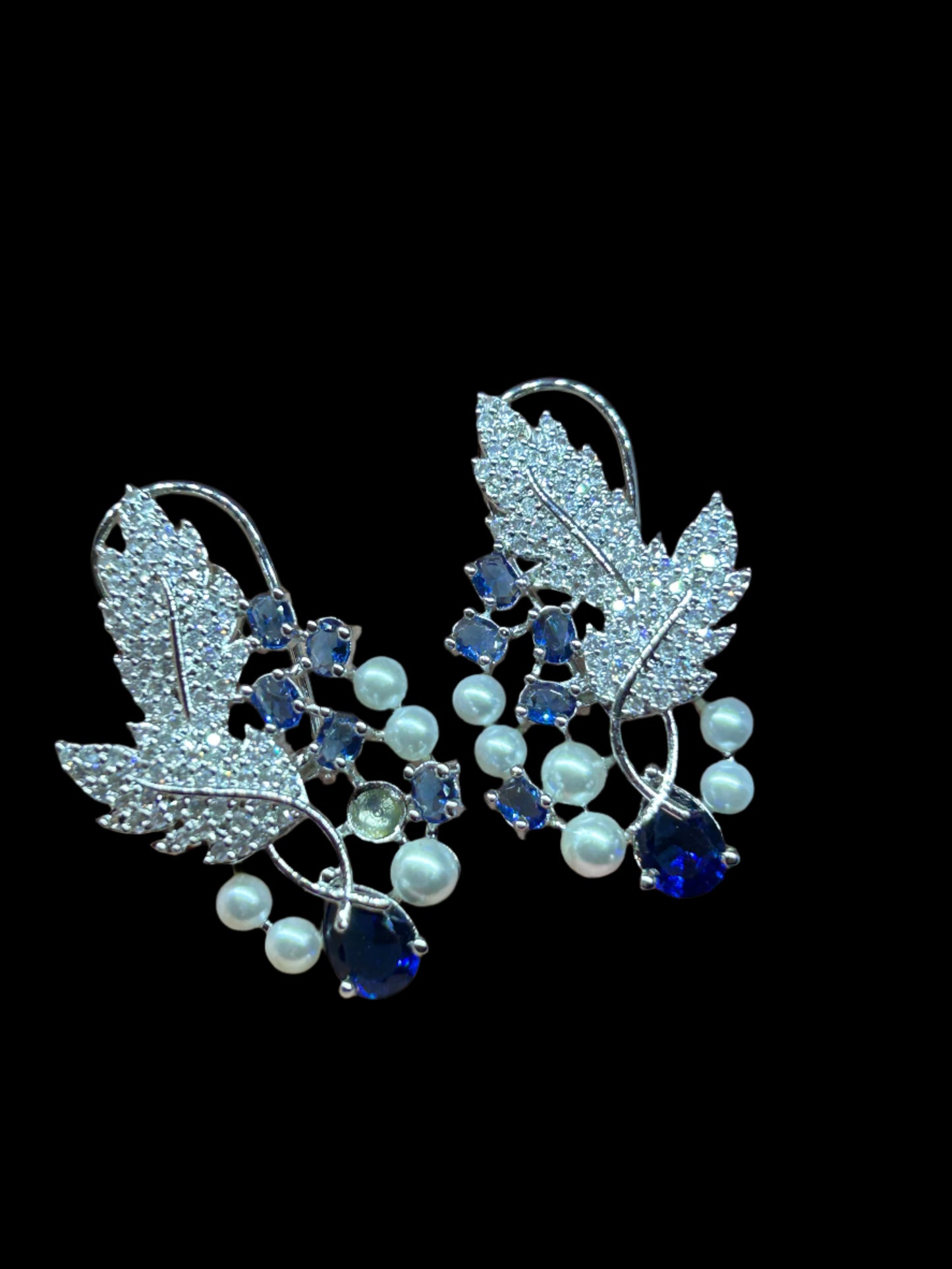 AD ear studs | earrings