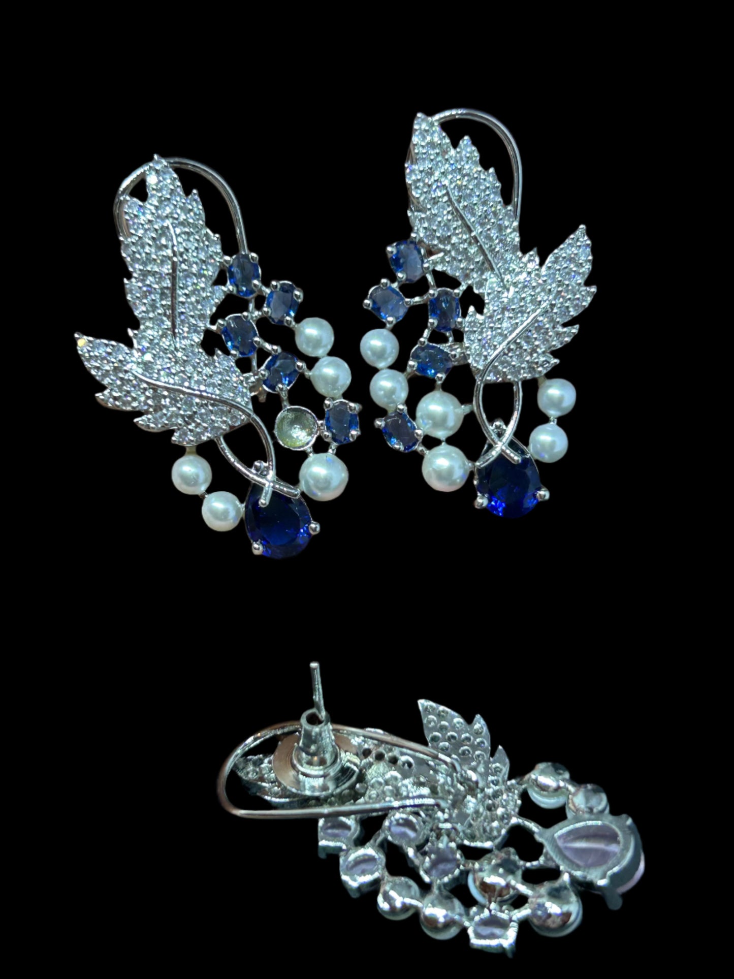 AD ear studs | earrings