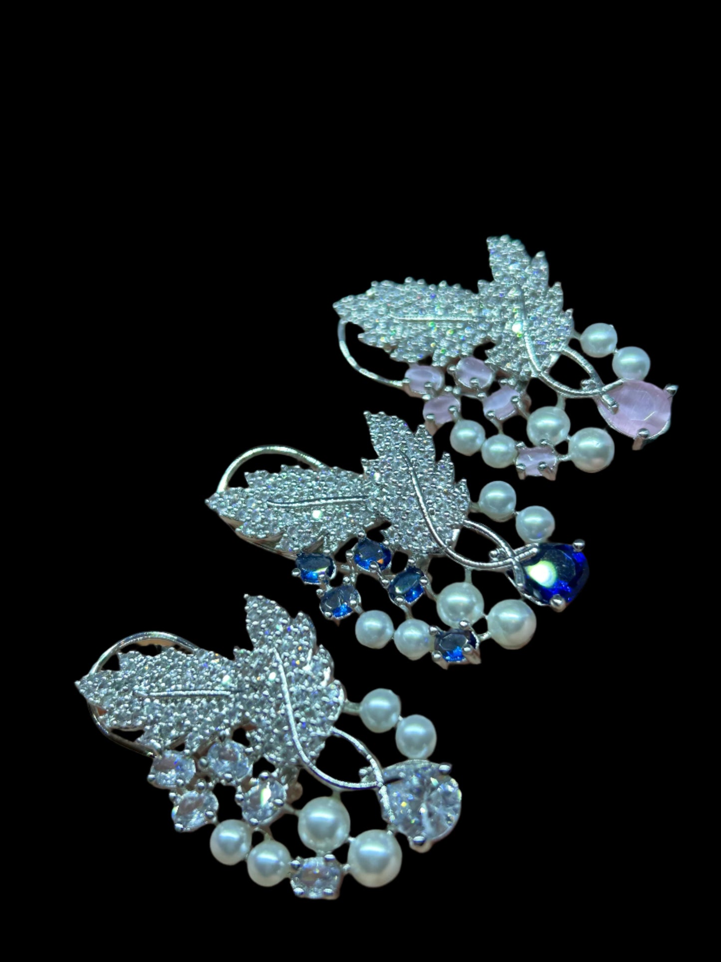 AD ear studs | earrings