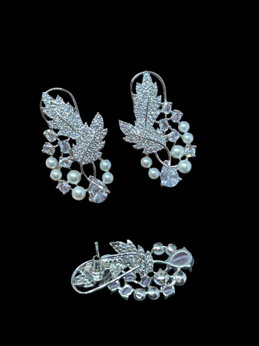 AD ear studs | earrings